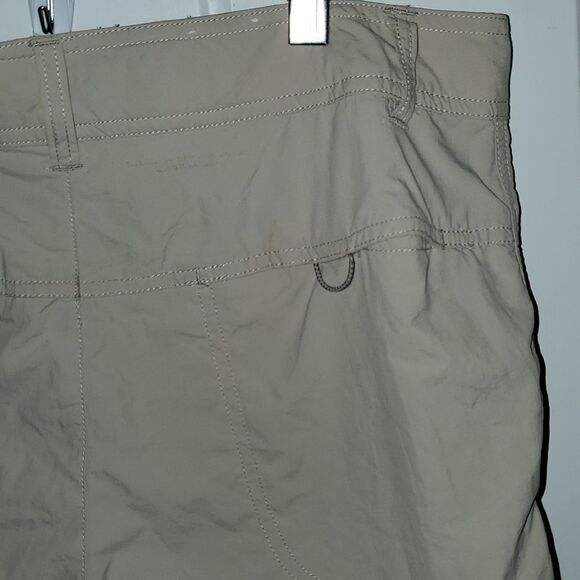 Columbia Omni Shade Hiking Shorts 8 - Picture 5 of 8